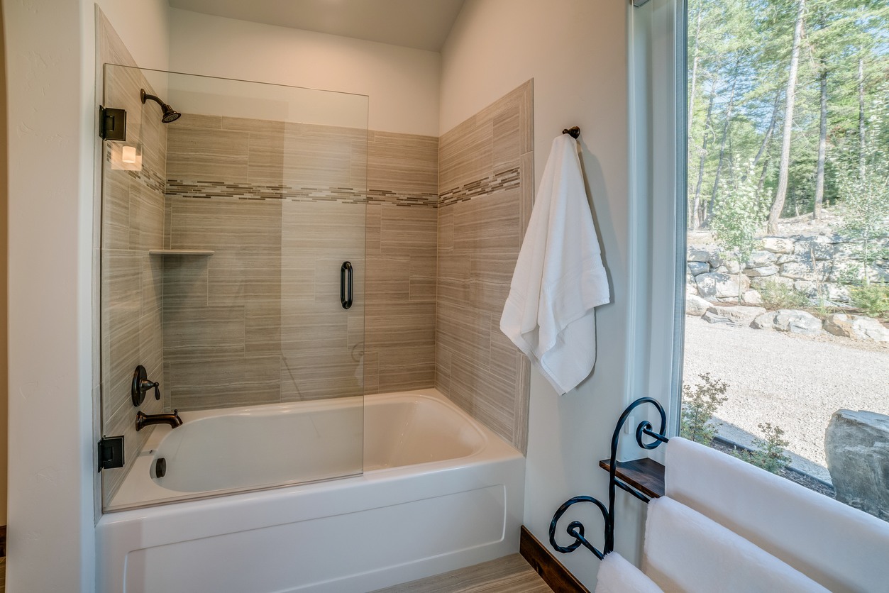 Shower & Tub Installation in Amada Acres